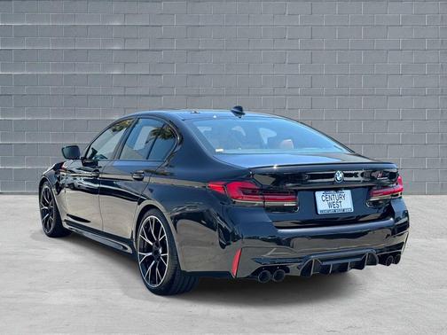 Black Sapphire Metallic 2023 BMW M5 Base