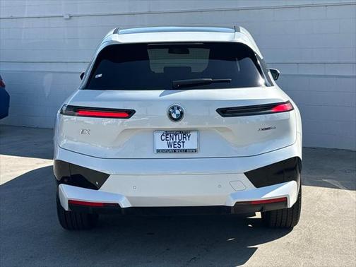 2025 BMW iX xDrive50
