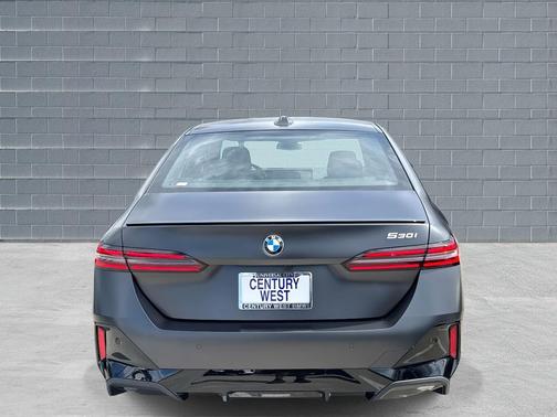 2026 BMW 530 530i Sedan