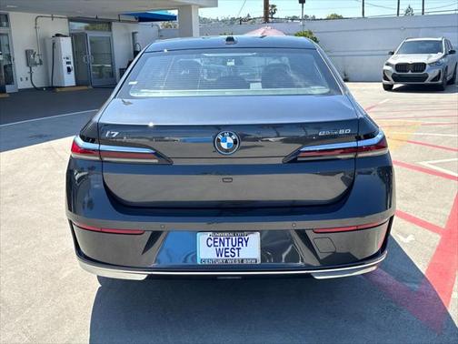 2024 BMW i7 eDrive50