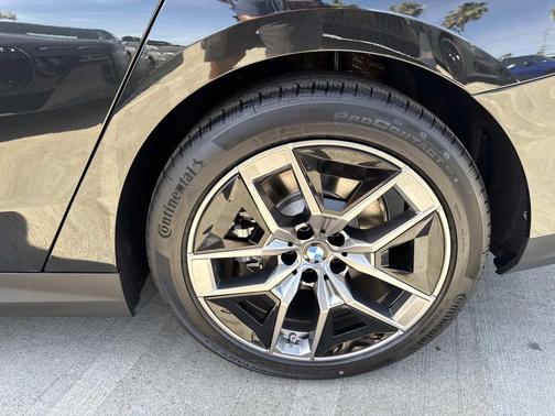 2026 BMW 530 530i Sedan