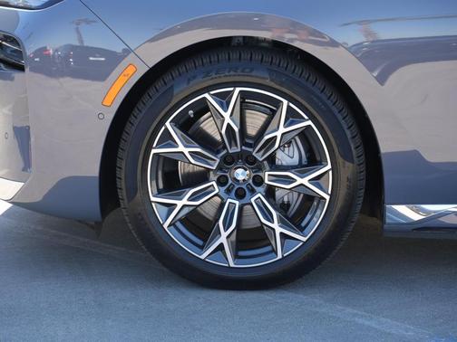 2025 BMW i7 xDrive60