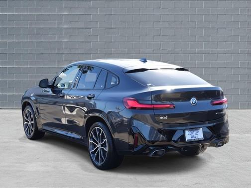 2022 BMW X4 xDrive30i