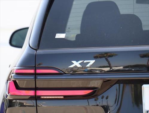 2025 BMW X7 xDrive40i