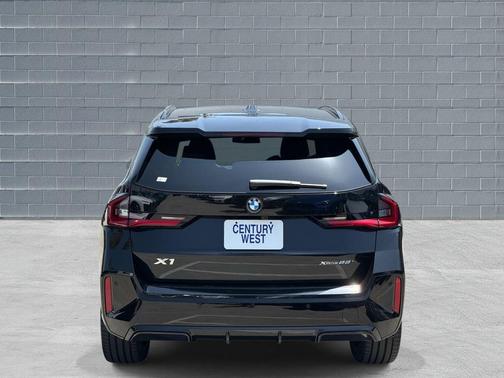 Black Sapphire Metallic 2026 BMW X1 xDrive28i