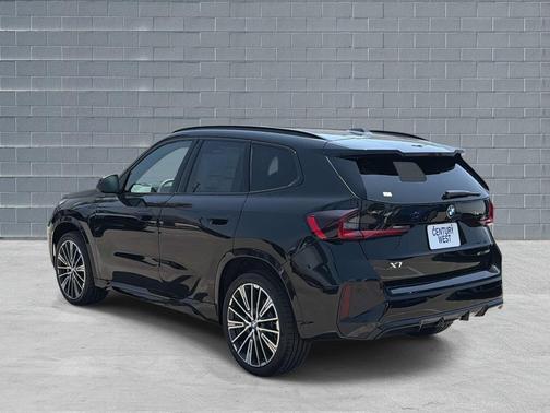 Black Sapphire Metallic 2026 BMW X1 xDrive28i