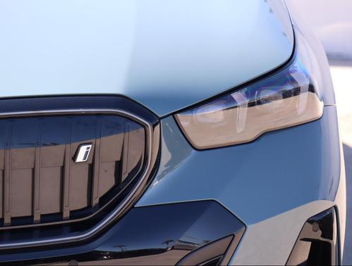2025 BMW i5 xDrive40