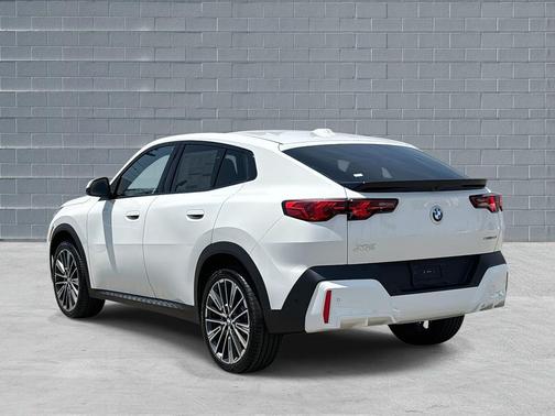 2025 BMW X2 xDrive28i