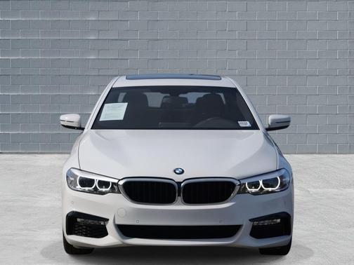 2018 BMW 530 530i