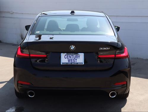 2025 BMW 330 i