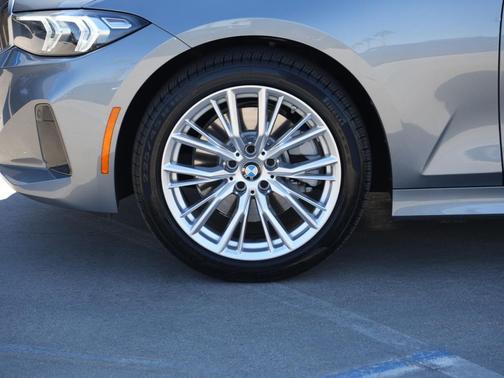 2024 BMW 330 330i Sedan