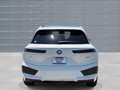 2025 BMW iX xDrive50