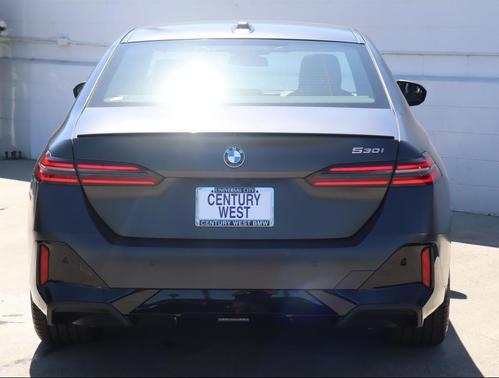 2026 BMW 530 i