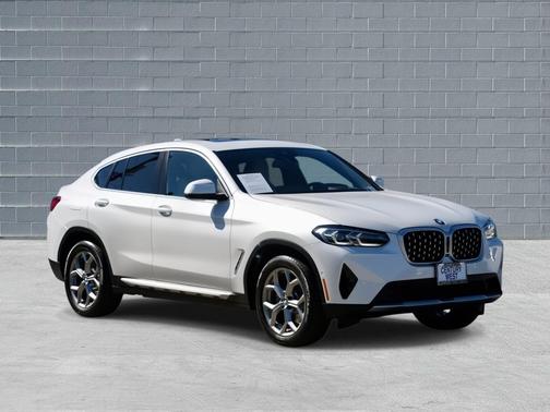 2025 BMW X4 xDrive30i