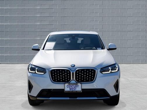 2025 BMW X4 xDrive30i