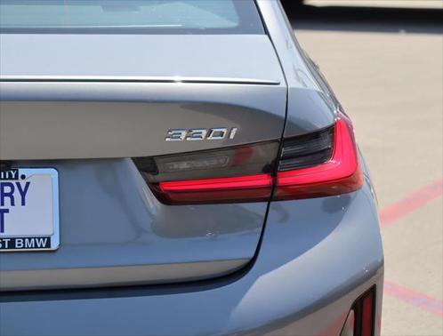 2025 BMW 330 i