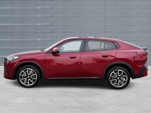 2025 BMW X2 xDrive28i