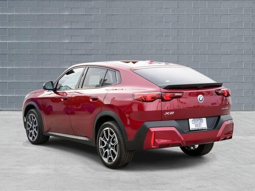 2025 BMW X2 xDrive28i