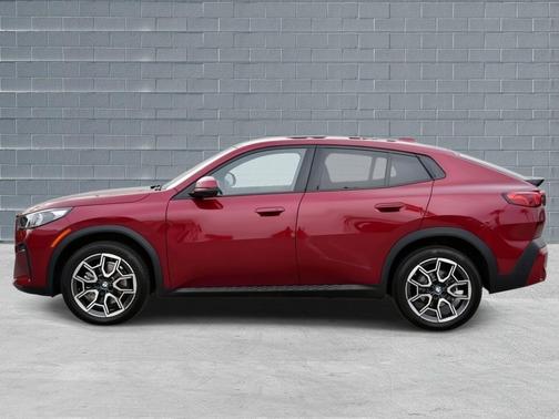 2025 BMW X2 xDrive28i