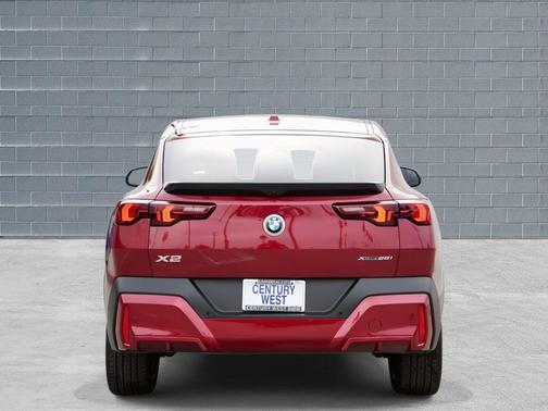 2025 BMW X2 xDrive28i