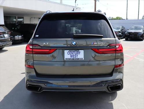 2022 BMW X7 M50i