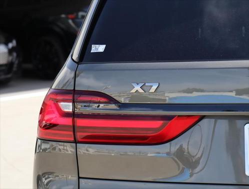 2022 BMW X7 M50i
