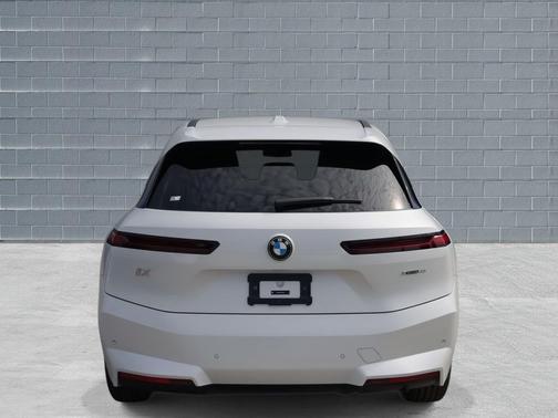2026 BMW iX xDrive45