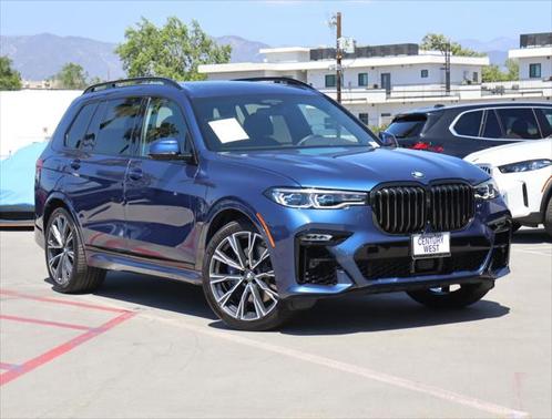 2022 BMW X7 M50i