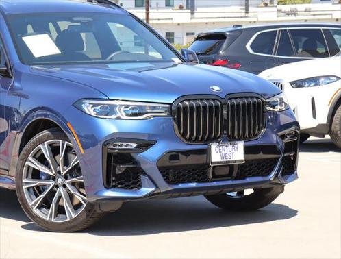 2022 BMW X7 M50i