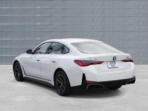 Alpine White 2023 BMW i4 Gran Coupe eDrive35