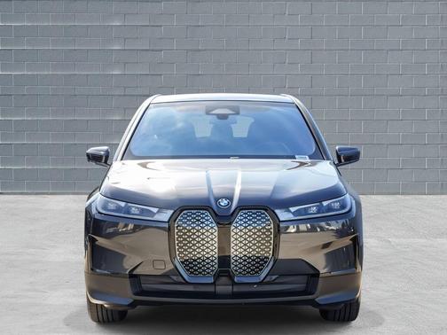 2025 BMW iX xDrive50