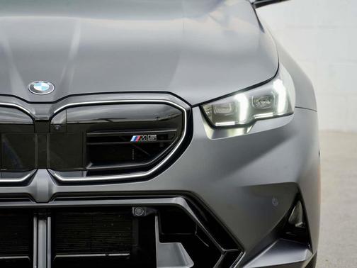 2025 BMW M5 Base