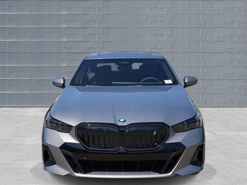 Oxide Grey Metallic 2026 BMW i5 eDrive40