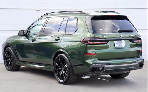 2024 BMW X7 M60i