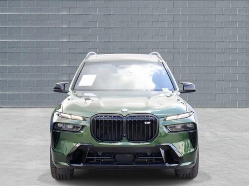 2024 BMW X7 M60i