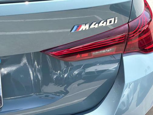 Cape York Green Metallic 2025 BMW M440 i