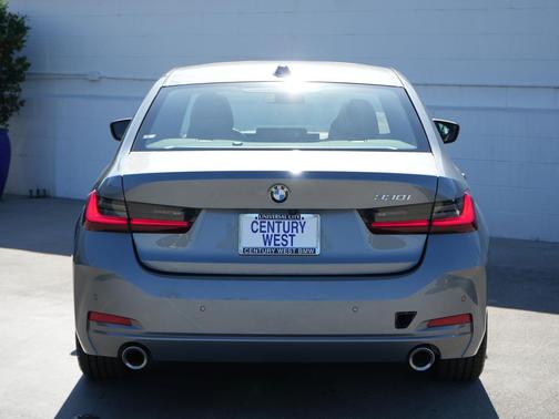 2025 BMW 330 330i Sedan