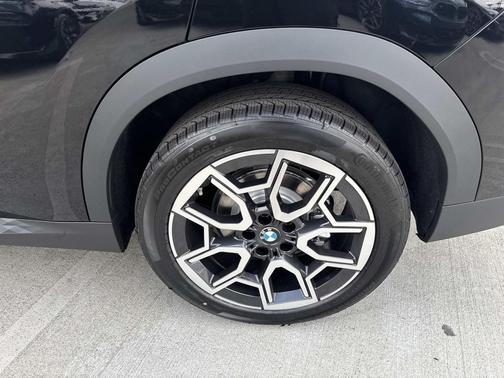 Jet Black 2026 BMW X2 xDrive28i