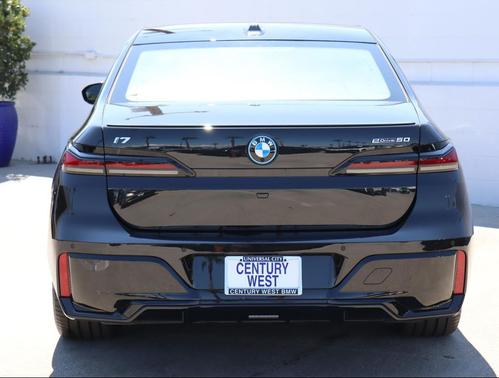 2025 BMW i7 eDrive50