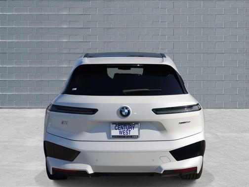 2022 BMW iX xDrive50