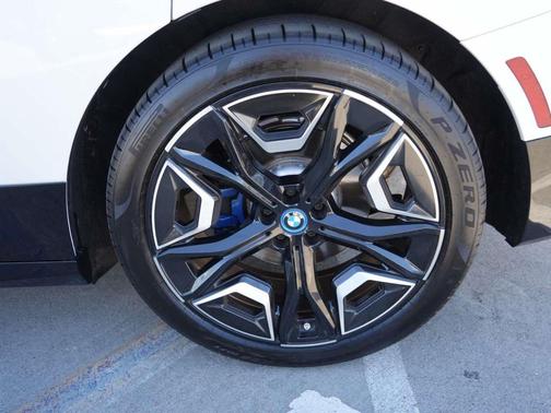 2022 BMW iX xDrive50