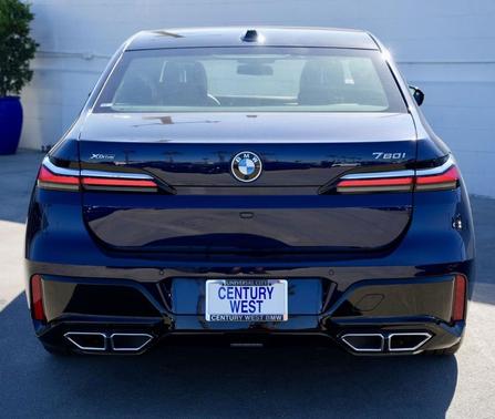 2025 BMW 760 xDrive