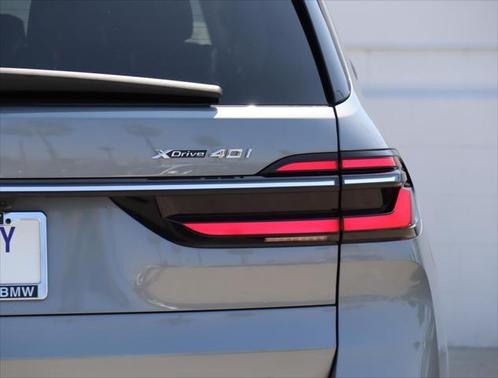 2025 BMW X7 xDrive40i