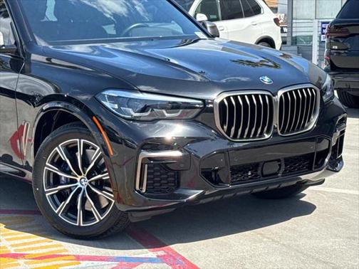 2022 BMW X5 M50i
