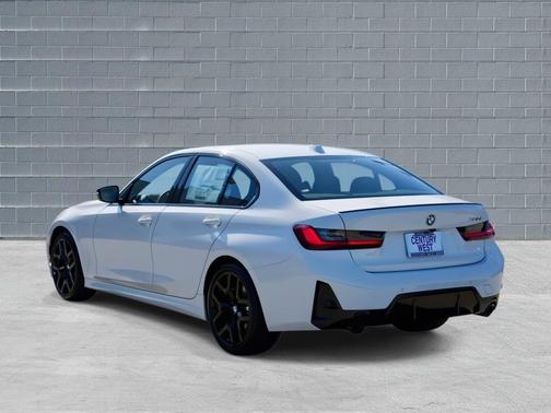 2026 BMW 330 330i
