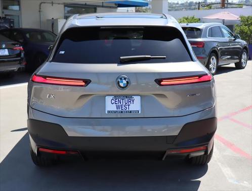 2025 BMW iX xDrive50
