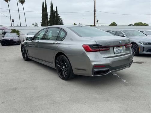 2021 BMW 740 740i