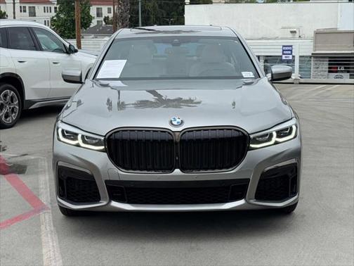 2021 BMW 740 740i