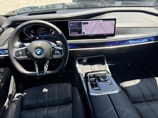 Black Sapphire Metallic 2026 BMW 750e i xDrive