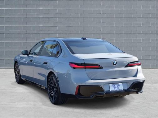 2024 BMW 740 740i Sedan